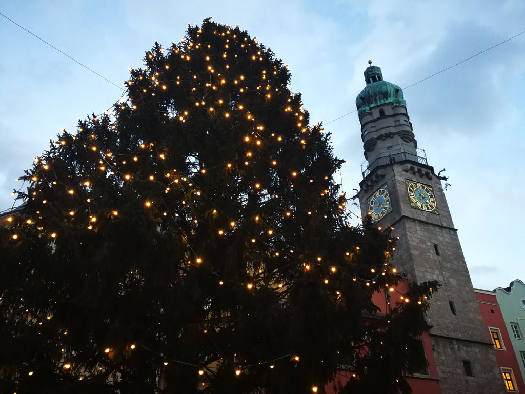 LillaGreen_at's tweet photo. My first time on the Christmas Market in Innsbruck for this year! 🎄🎊 Which is your favourite Christmas Market of all times? 

#ChristmasMarket  #Innsbruck #christkindlmatkt #weihnachtsmarktinnsbruck 

Btw: Innsbruck is always a good idea! https://t.co/9FW0CfsKlO