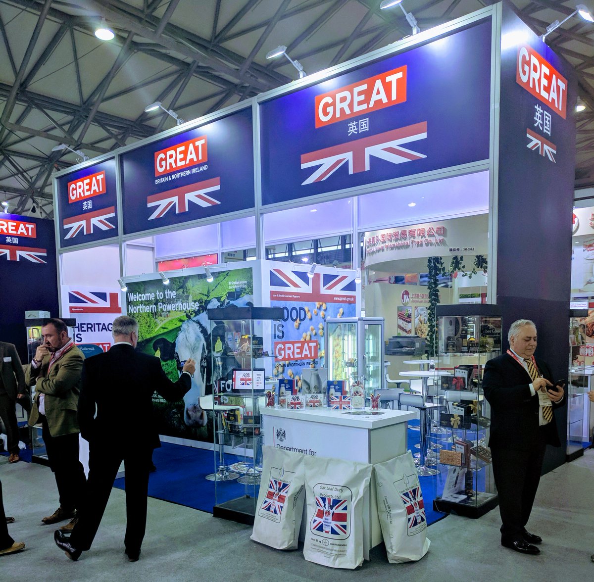 NemiDairy's tweet photo. Wouldn't it be fantastic to see fresh British milk on the shelves in #CHINA? 👍

We're on a mission to make it happen! 😋

Please RT! 😘 https://t.co/FMM8PPTjmU