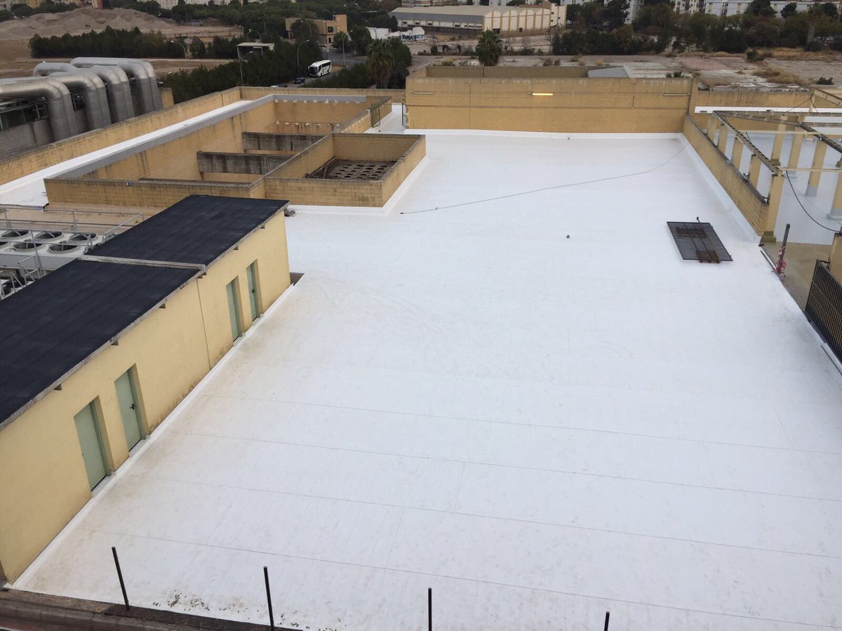 Hemos recibido la visita de los alumnos de la Escuela Técnica Superior de Ingeniería de Edificación. Universidad de Sevilla.
Mostrándole los Sistemas de Impermeabilización y las herramientas con las que se lleva a cabo. <a href="/SikaSpain/">Sika España</a>