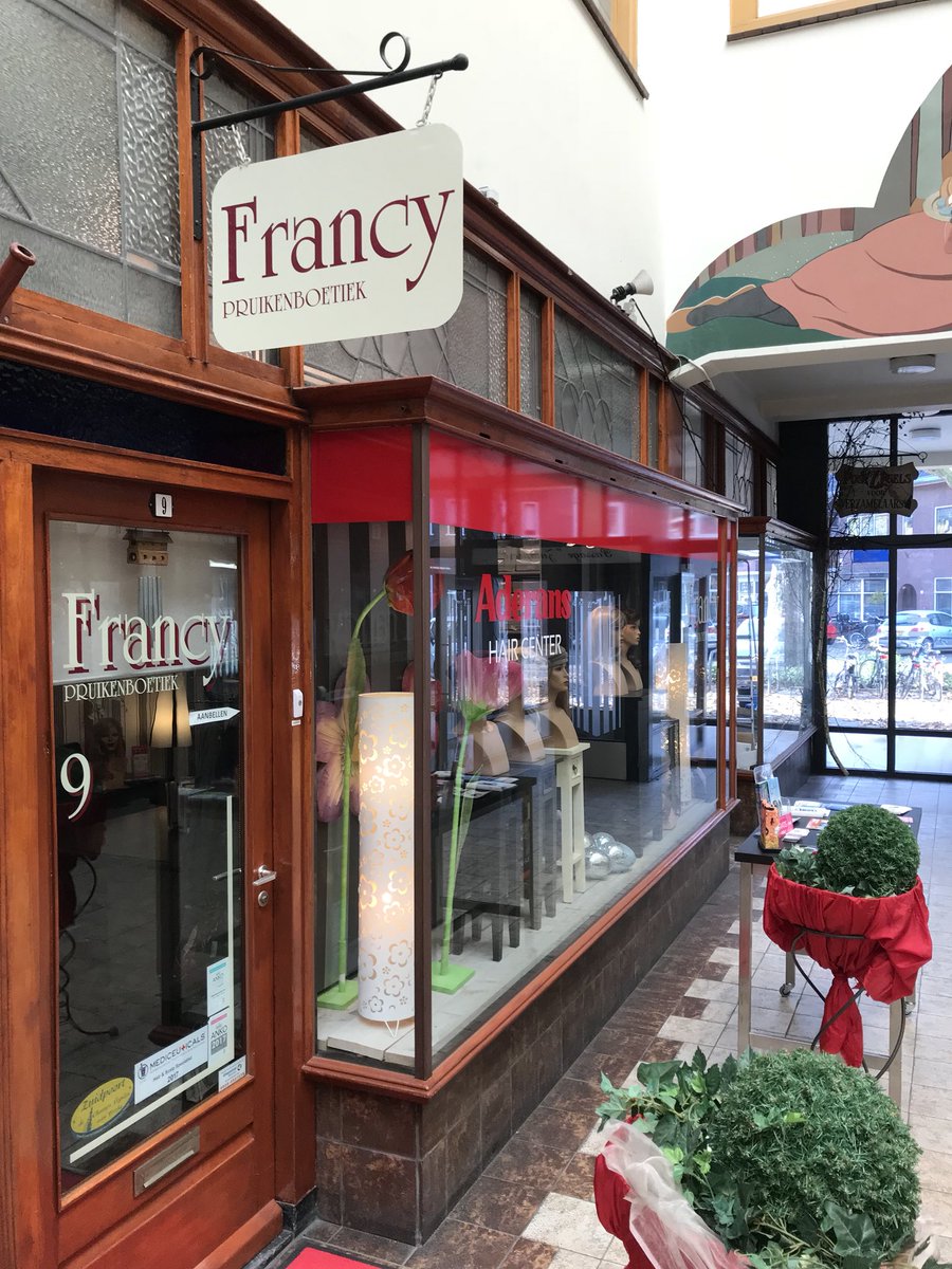 OctonetNL's tweet photo. Weer eens iets anders... Bedrijfsfilm draaien voor Francy Haarmode in @breda https://t.co/YNMdOZIpAj