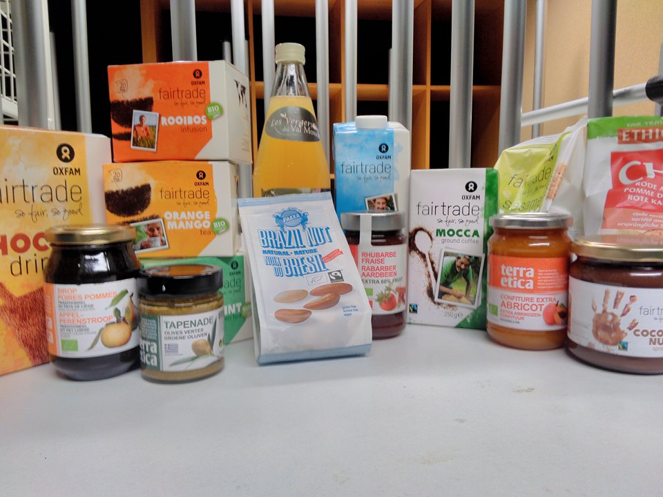 Sparkoh_be's tweet photo. Ce dimanche, c’est petit-déjeuner @Oxfam au Pass pour les participants inscrits !
😋De quoi se régaler les papilles ! #Breakfastinprogress https://t.co/9YCa3epKHH