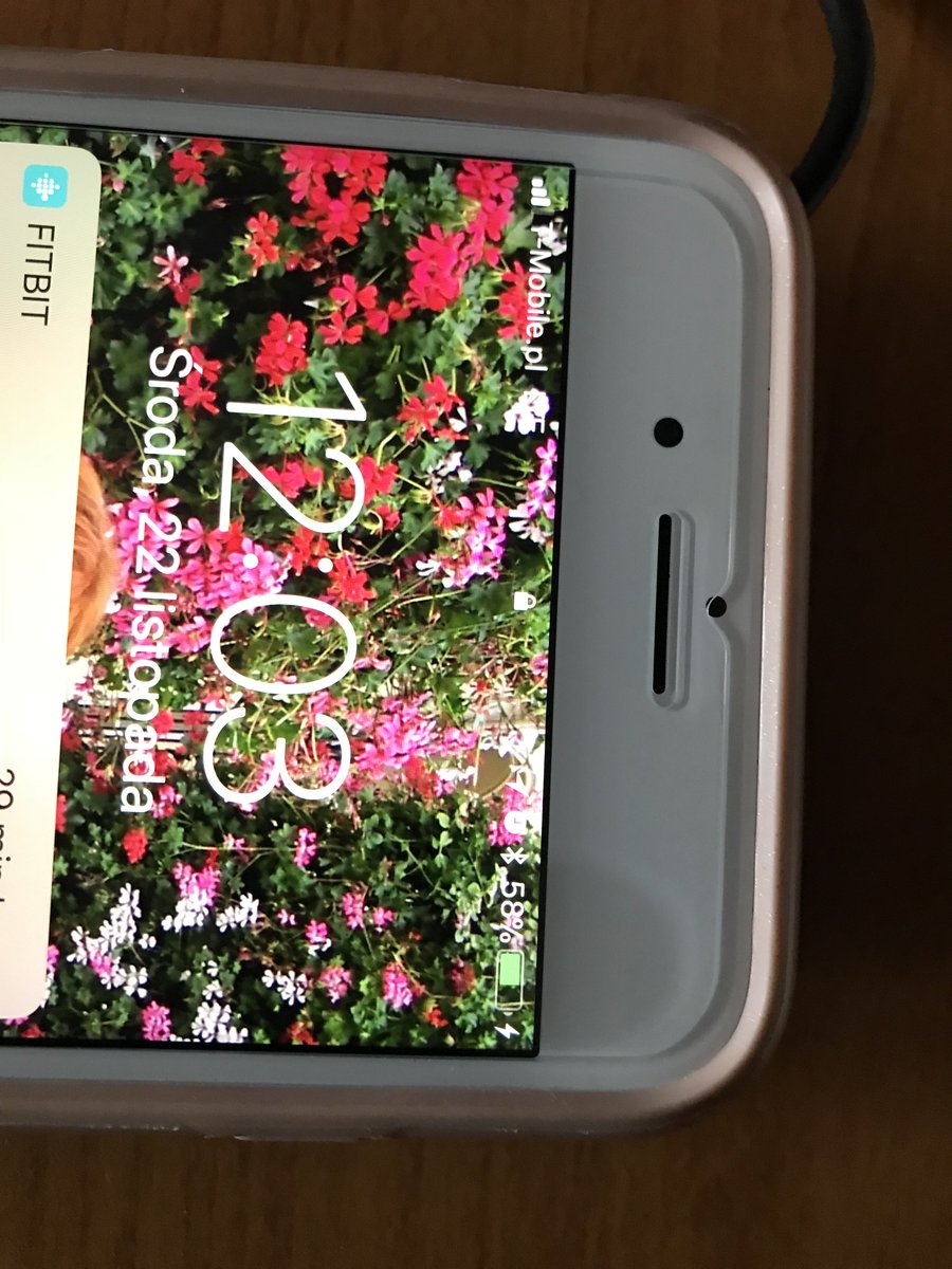 MacWyznawca's tweet photo. Wszystko wskazuje na to, #AirPowet id @iWALK_Polska wspiera szybkie lądowanie. Po aktualizacji #iOS11_2 od 20 do 50% szybciej o ponad 15 minut. Inne #fast #Qi szybciej nie mają 😉 masowanie trwa… https://t.co/xUFYmUKeGj