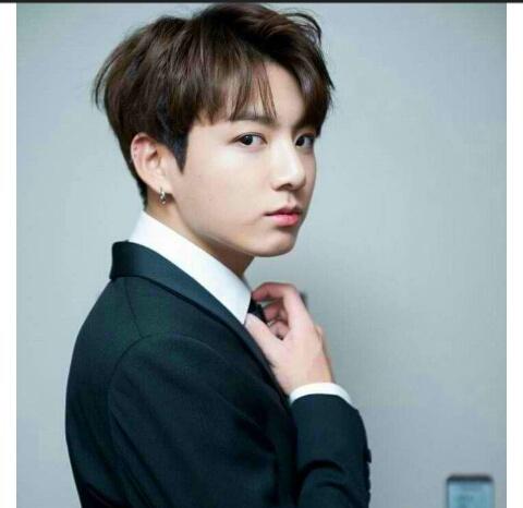 Jeonkook002's tweet photo. One of my weakness? His eyes and his stares https://t.co/CkT5DWi5EC