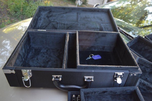 24ktharp's tweet photo. Harpers Harmonica Briefcase; https://t.co/oSylOwGhx4 #harmonica #briefcase #case #tolex #chromatic #diatonic #microphone #mouthorgan #WorldwideShipping #Quality #HandmadeHour #handmade #handmadeRT #keys #shopsnall #xmas #present #gift #musician #player https://t.co/awrz7QlWT2