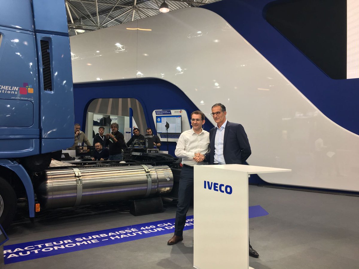 And our #customers endorse our #vision and #strategy. Jackie Perrenot, leading #transport operator in Europe, plan a #fleet of 1000 NP vehicles by 2020 and today at @Solutrans signs the contract for additional 250 units of our newly launched #StralisNP460 #PurePower #LNG