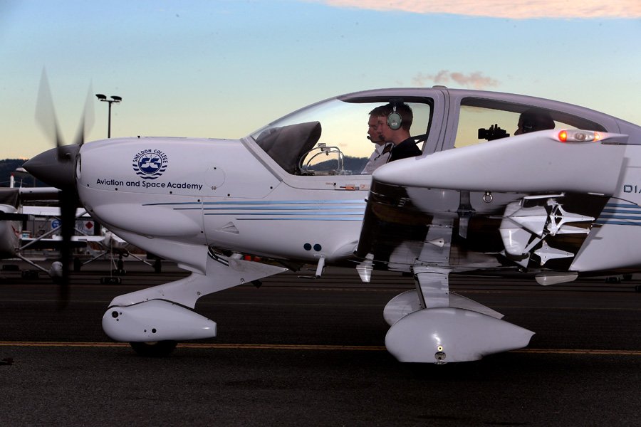 sheldoncollege's tweet photo. Learn to be a pilot at the #SheldonCollege #AviationandSpaceAcademy #CommercialPilotLicence #PrivatePilotsLicence #ISQ_QLD @QuestNewspapers https://t.co/YgoEAg3ufT https://t.co/19nTaWZOhT