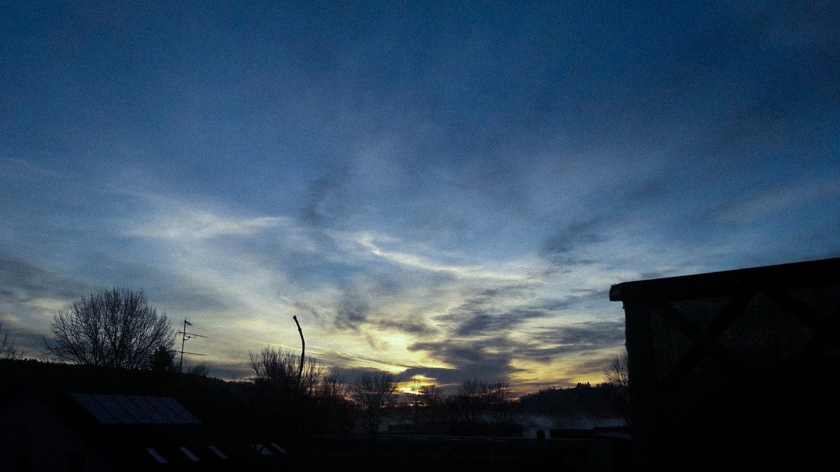 Bluespring_TXT_'s tweet photo. Guten Morgen ♡
@SamiSlimani  #adobeXsami https://t.co/gMrhbO4oJG