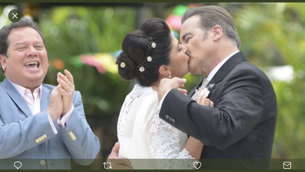 ESTA FOTO DE VERDAD DICE TODO EL CARIÑO Y ADMIRACIÓN A ESTOS GRANDES ACTORES <a href="/victoriaruffo31/">victoria ruffo</a> y <a href="/CesarEvoraP/">César Évora</a>