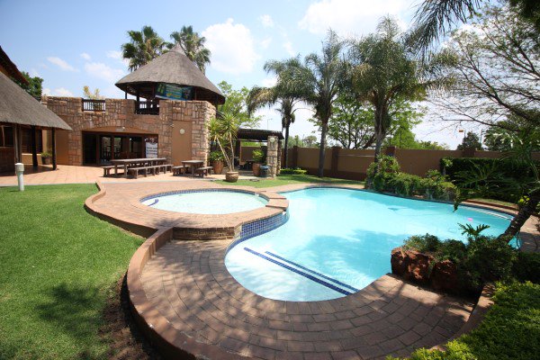 ArmerProp's tweet photo. ON SHOW!!!!
#26november2017 #2to5pm #Chobesands #Douglasdale
https://t.co/nUZjnp9MHm https://t.co/3rFfOsCsSC