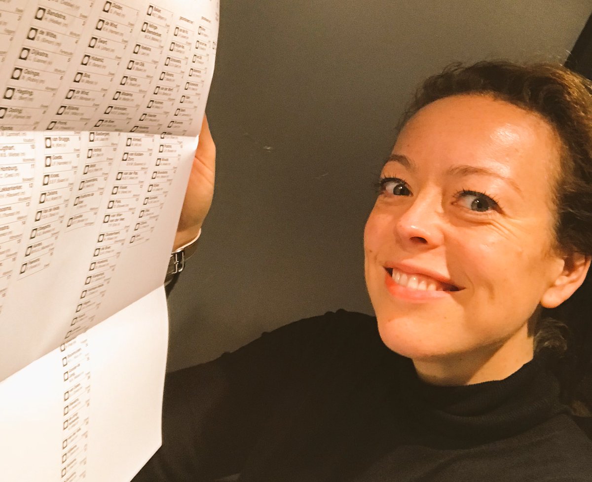 sietskepoepjes's tweet photo. Hatseflats! Dizze moarn hat @GeaAkkerman myn stim krigen. #stemfy #TeamCDA #swf https://t.co/GCYguRNdSm