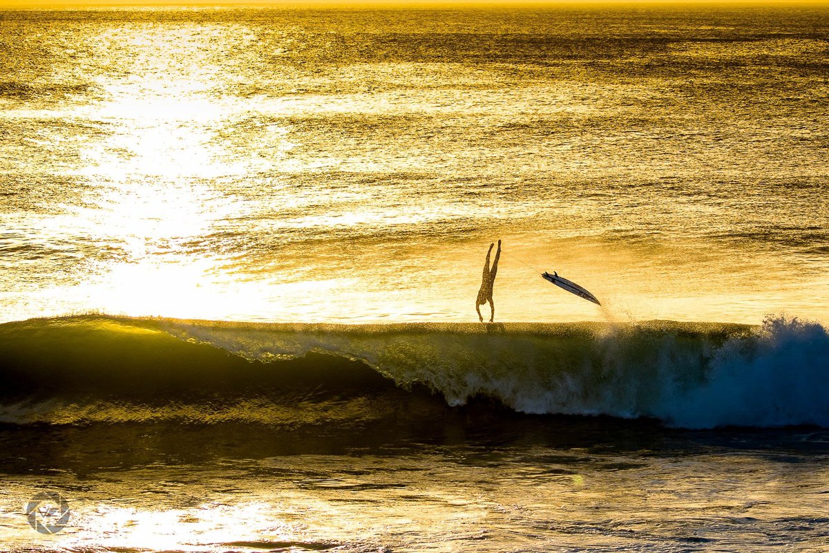 J-Bay, 2017

#supertubes #jbay #surf #surfing
#beach #sunrise #surfphoto #gold