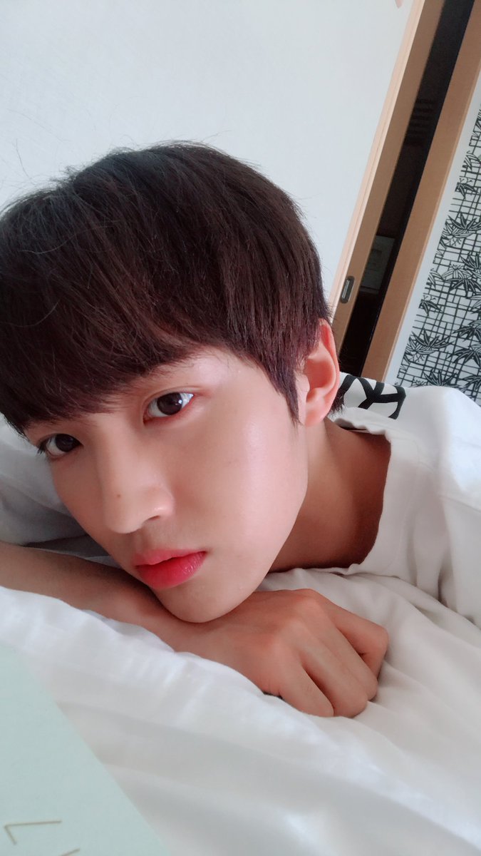 UP10TION's tweet photo. [#선율] 셀카 폭풍업뎃!!!! https://t.co/5daC5lLCYv