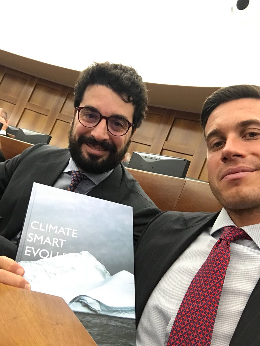 Confagri_ANGA's tweet photo. 21-11-17 presentazione #ClimateSmartEvolution #giovanidiconfagricoltura presenti, #angacè!!! https://t.co/83r7g0tmOm