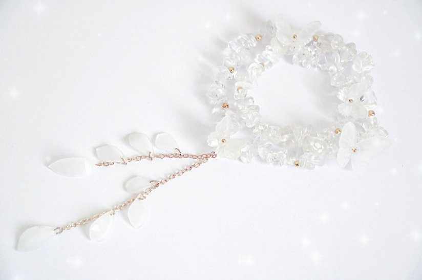 buy_ur_desire's tweet image. 🌼《난희蘭嬉 팔찌》🌼어때요?

난의 즐거움을 뜻하는 꽃무리 팔찌입니다. 고무줄처럼 편하게 쓸 수 있는 디자인부터 금속 원에 벚꽃과 진주가 어우러진 버전도 있어요. 색상이 녹음, 양화, 백허, 주목 등 여러종류가 있어 취향대로 골라도 좋아요! 두께도 2종류니 금상첨화!

구매의사=❤RT+마음❤