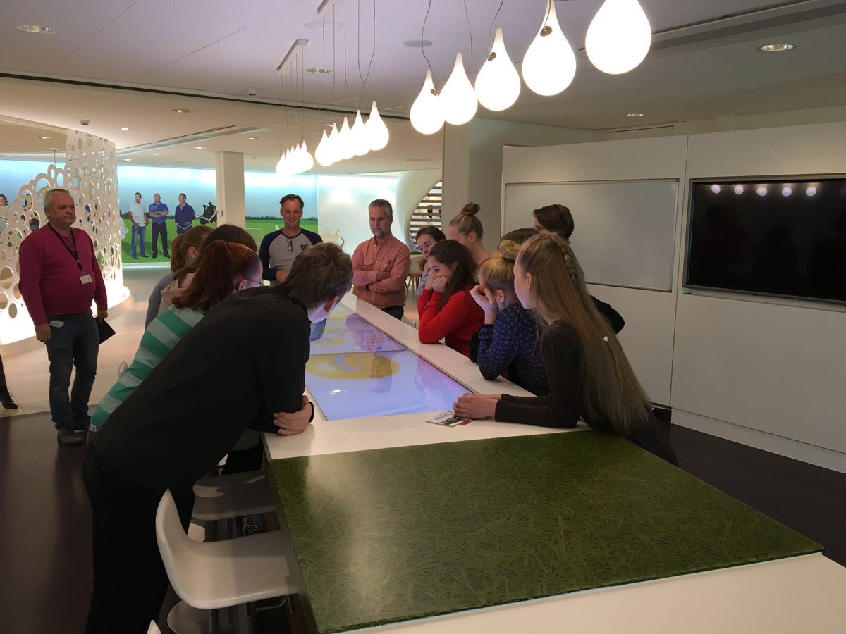 Future_Proef's tweet photo. Tijdens de Week van de Levensmiddelenindustrie zijn er 230 middelbare scholieren op bezoek geweest bij 11 locaties van @FrieslndCampina . Het was een groot succes! #Future_proef #FNLI_nl #PCPT #levensmiddelenindustrie #procestechniek https://t.co/ISpjBlMAxH