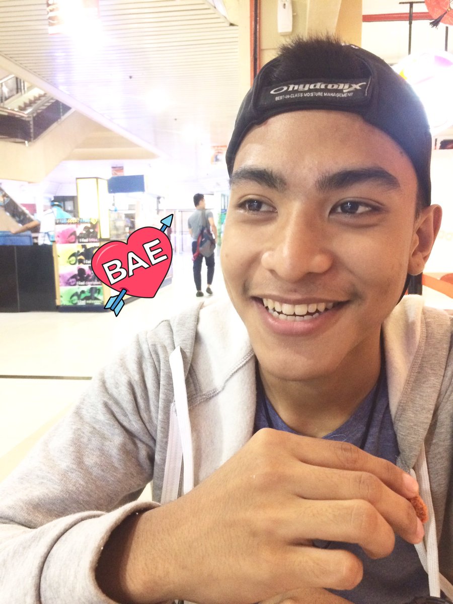 arahill_'s tweet photo. 7 billion smiles and yours is my favorite.. https://t.co/RtXVB16l44