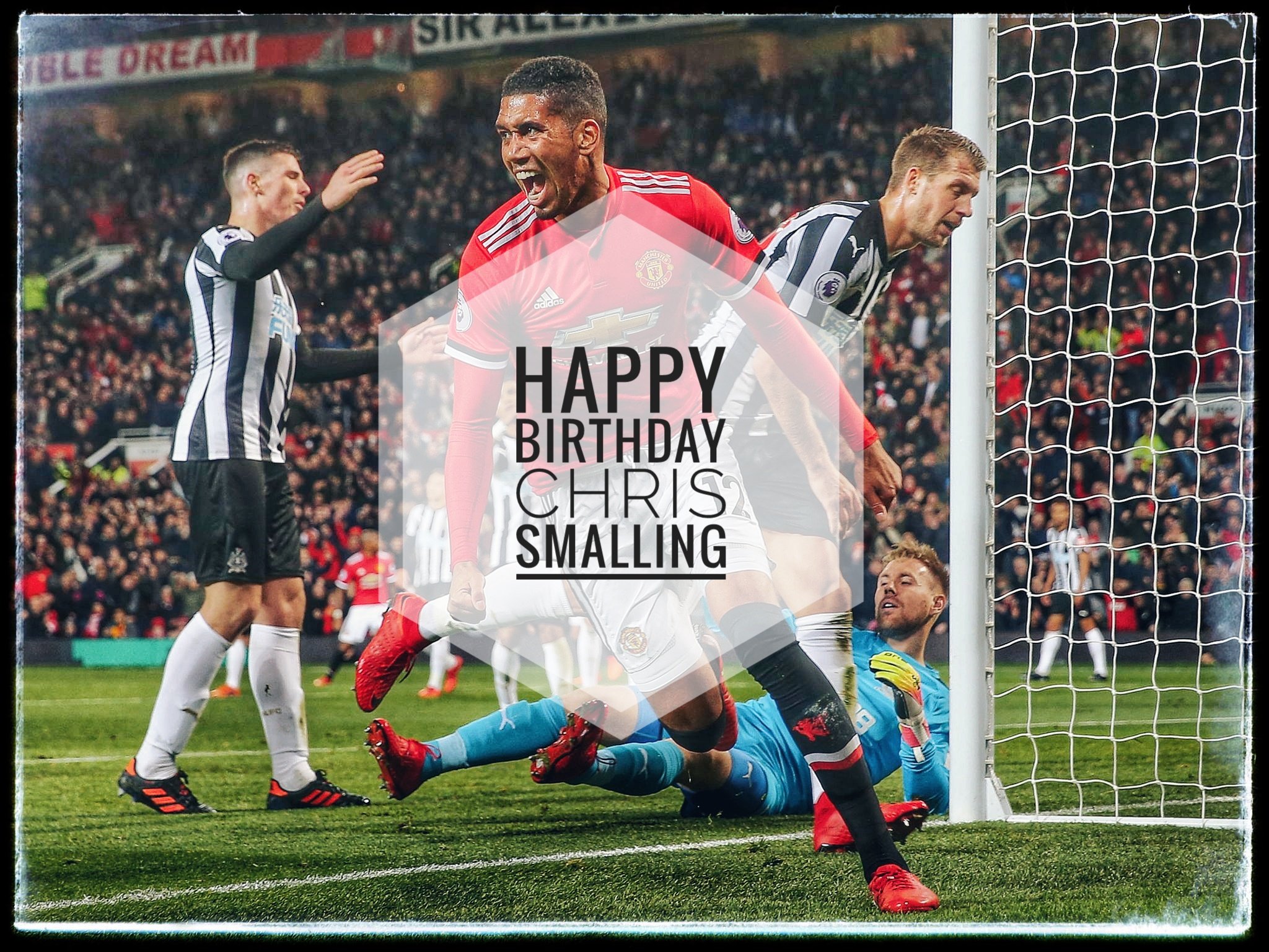Happy birthday Chris Smalling and Marouane Fellaini! All the best for you.    