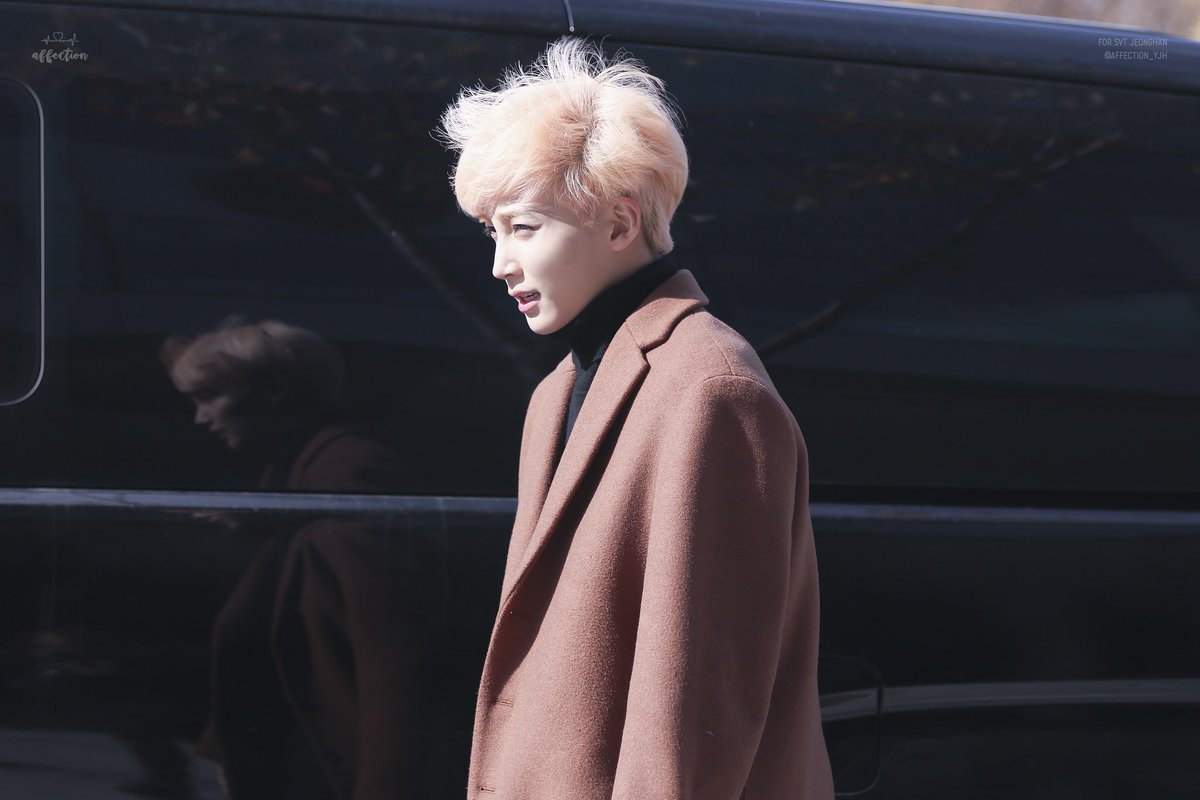 affection_YJH's tweet photo. 171115 컬투쇼 녹음 출근 #정한 #JEONGHAN #세븐틴 #SEVENTEEN - 세상을 넓게 빛내라❤️ https://t.co/VWI6LG9OMA