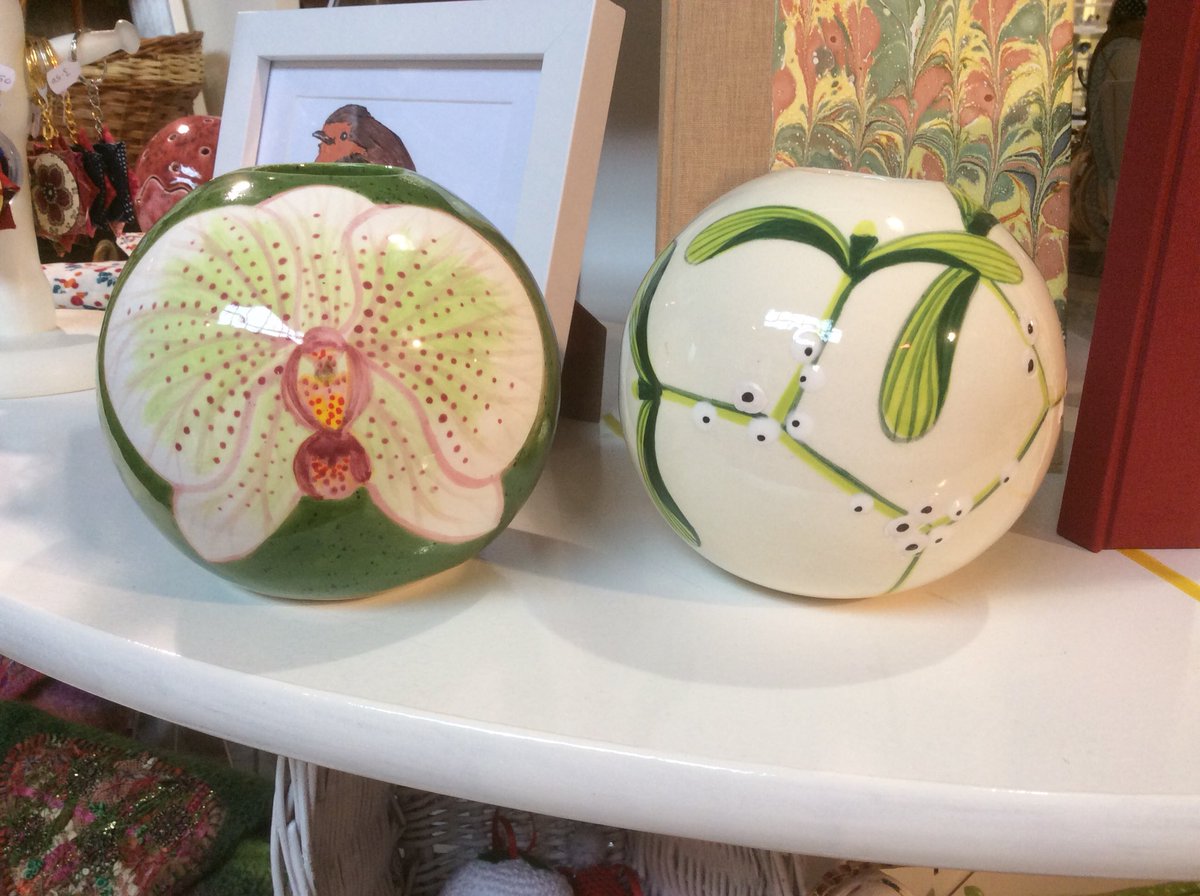 madeinboa's tweet photo. These orb vases would make beautiful presents Find them in Made in Bradford on Avon Open daily #ceramics #shoplivelocal https://t.co/ffc8x1kKov