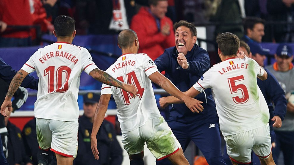 BBCSport's tweet photo. Sevilla coach Eduardo Berizzo revealed to his players he had cancer at half-time in their remarkable 3-3 draw with Liverpool 👉 https://t.co/yle46fZnFD https://t.co/29BKcWXgLF