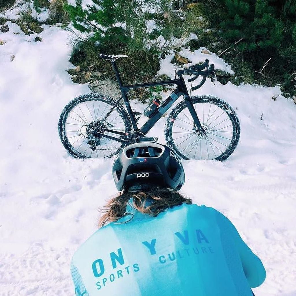 xpdtn3's tweet photo. Winter can’t stop our #xpdtn3 explorer @marcelbatlle 
#Repost @marcelbatlle
・・・
⛄️ B I K E  VS  S K I ⛄️
.
Not easy to choose.... so why dont mix them?? 📸 @brazodehierro .
#winter #snow #snowbike #slippery #cycling #ski #gravel #xpdtn3 #xploro #o… https://t.co/06zntJZWCW https://t.co/nh15YEt5xv
