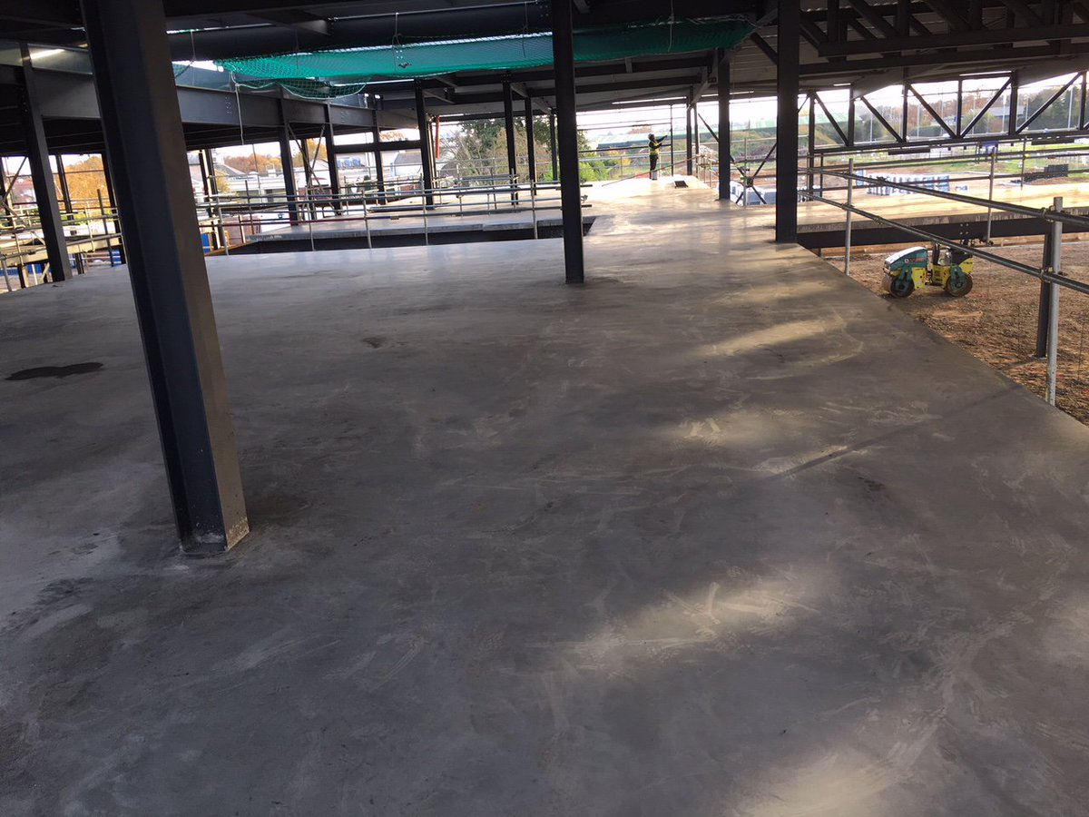 NSDecking's tweet photo. Over 2500m2 of metal decking being installed at #JLRSouthend. A combination of Metfloor 60 &amp; Metfloor 80 on this project with some great photos of the ramp. Concrete works by NSD have already started with the first floor being cast. https://t.co/1a9d0Ugdsi