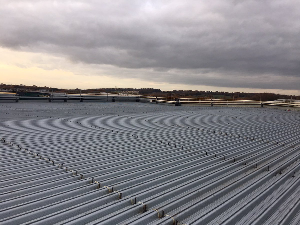 NSDecking's tweet photo. Over 2500m2 of metal decking being installed at #JLRSouthend. A combination of Metfloor 60 &amp; Metfloor 80 on this project with some great photos of the ramp. Concrete works by NSD have already started with the first floor being cast. https://t.co/1a9d0Ugdsi