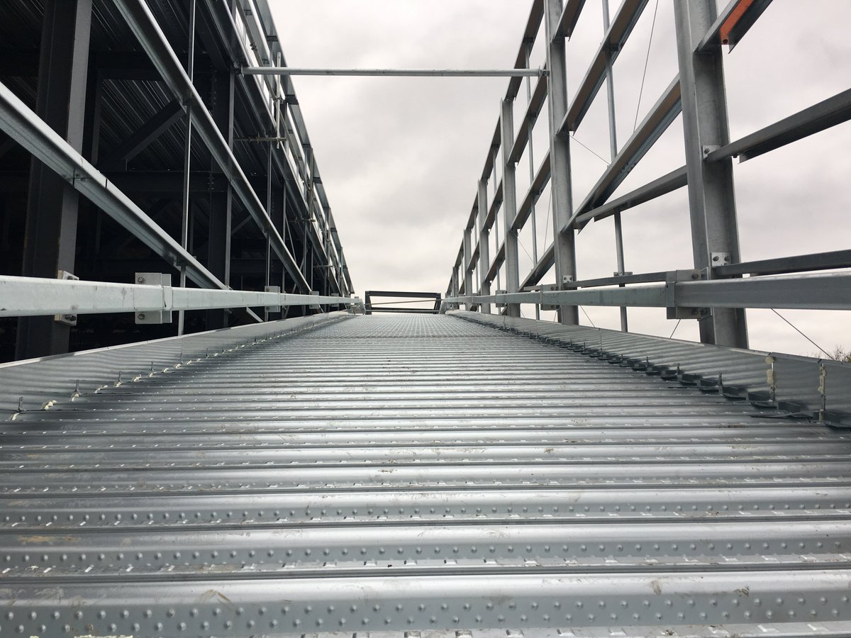 NSDecking's tweet photo. Over 2500m2 of metal decking being installed at #JLRSouthend. A combination of Metfloor 60 &amp; Metfloor 80 on this project with some great photos of the ramp. Concrete works by NSD have already started with the first floor being cast. https://t.co/1a9d0Ugdsi