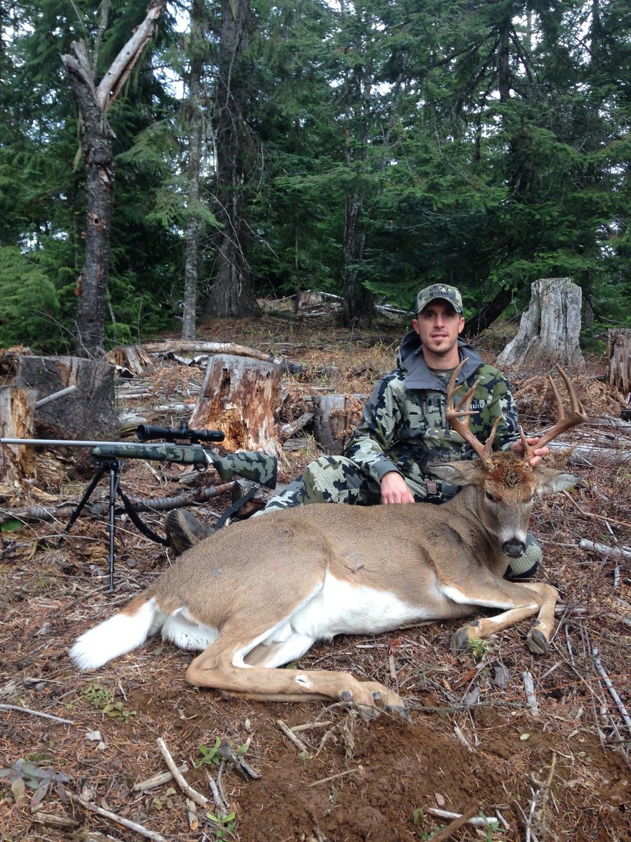 ventures_west's tweet photo. Anthony with @ventures_west connected on a great Idaho mountain whitetail this week.  @KUIU @VortexOptics https://t.co/Xxqs2e8LeA