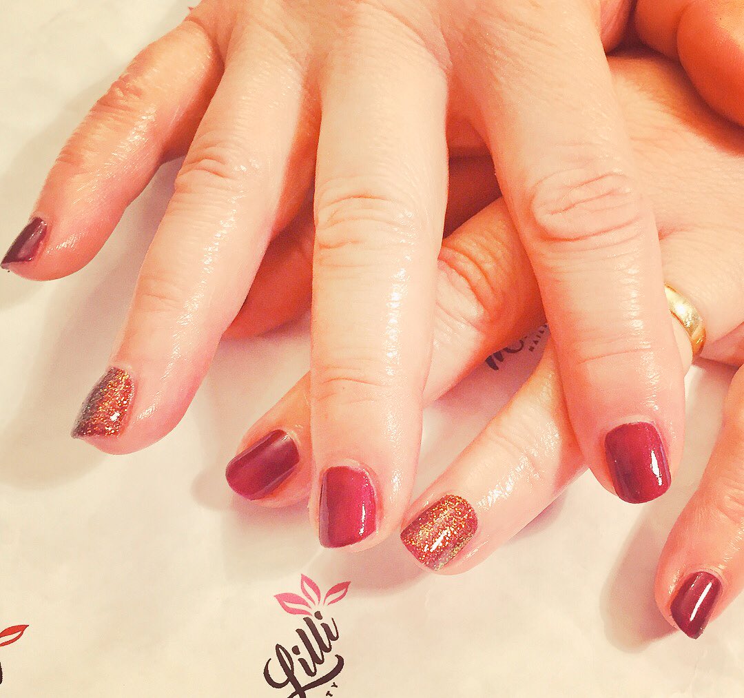 maplelillis's tweet photo. π Bella Boudoir with autumnal spark
#maplelilli #ntnfamily #buckshawvillage #buckshaw #euxton #chorley #preston #leyland #bellaboudoir #autumn #instanails #instadaily #nails #beauty #shellac #nsi #ibd #lashes #christmas #massage #brows #lashlift https://t.co/LLnEo7MCKL