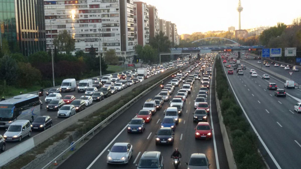 pedalibre's tweet photo. ¿De verdad que nos importa los altos niveles de contaminación? #ProtocoloContaminación https://t.co/9zdPDXrWBI