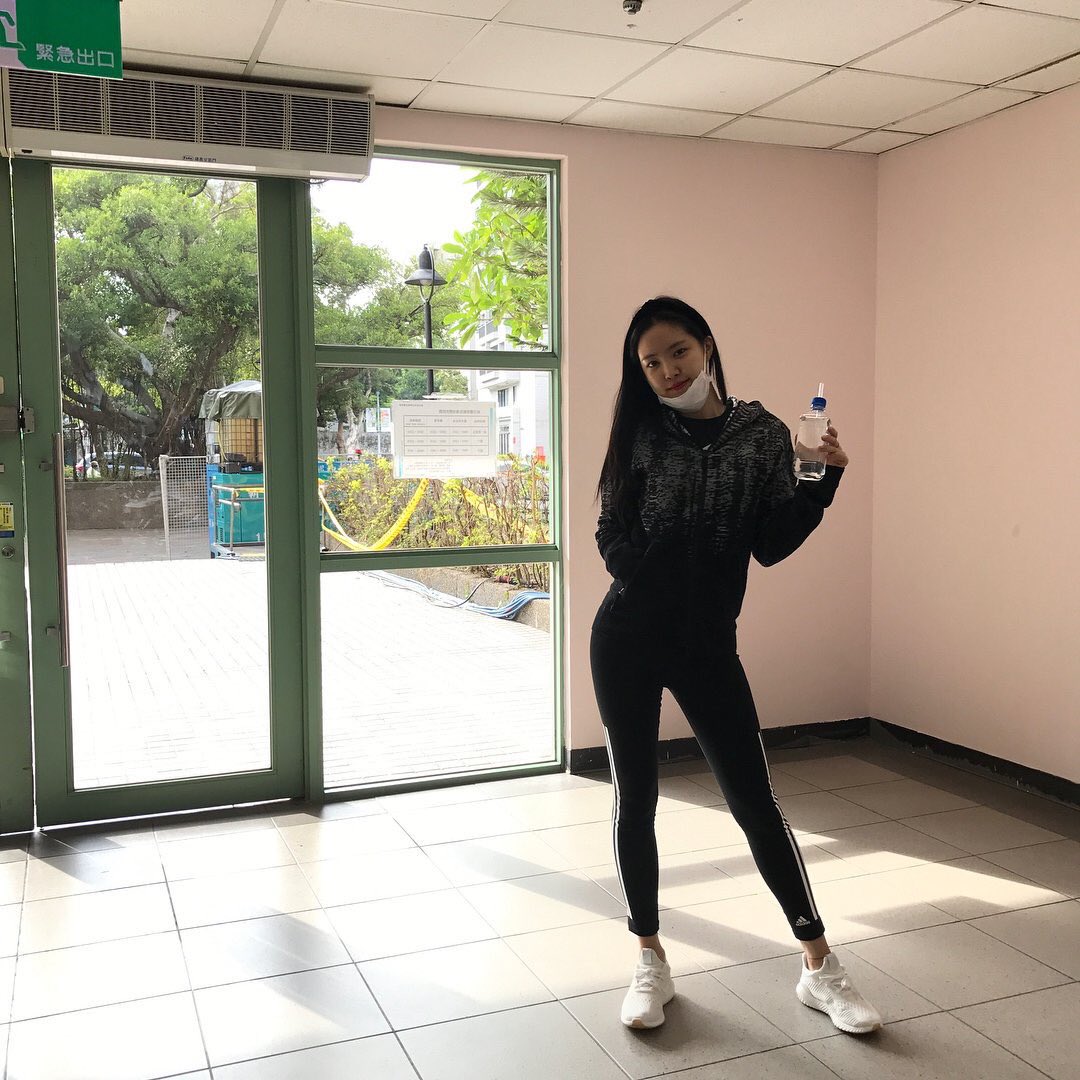 I heard “turn around!” 👯