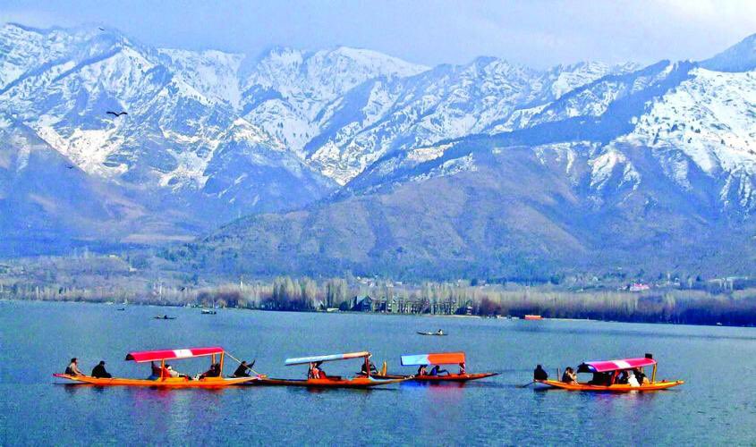 sl2016_sl's tweet photo. Happy #Wanderlustwednesday all!- today’s destination has a personal connection, the beautiful #Kashmir - what place is on your list that has a personal connection? #travel https://t.co/d5TNeyjwxa