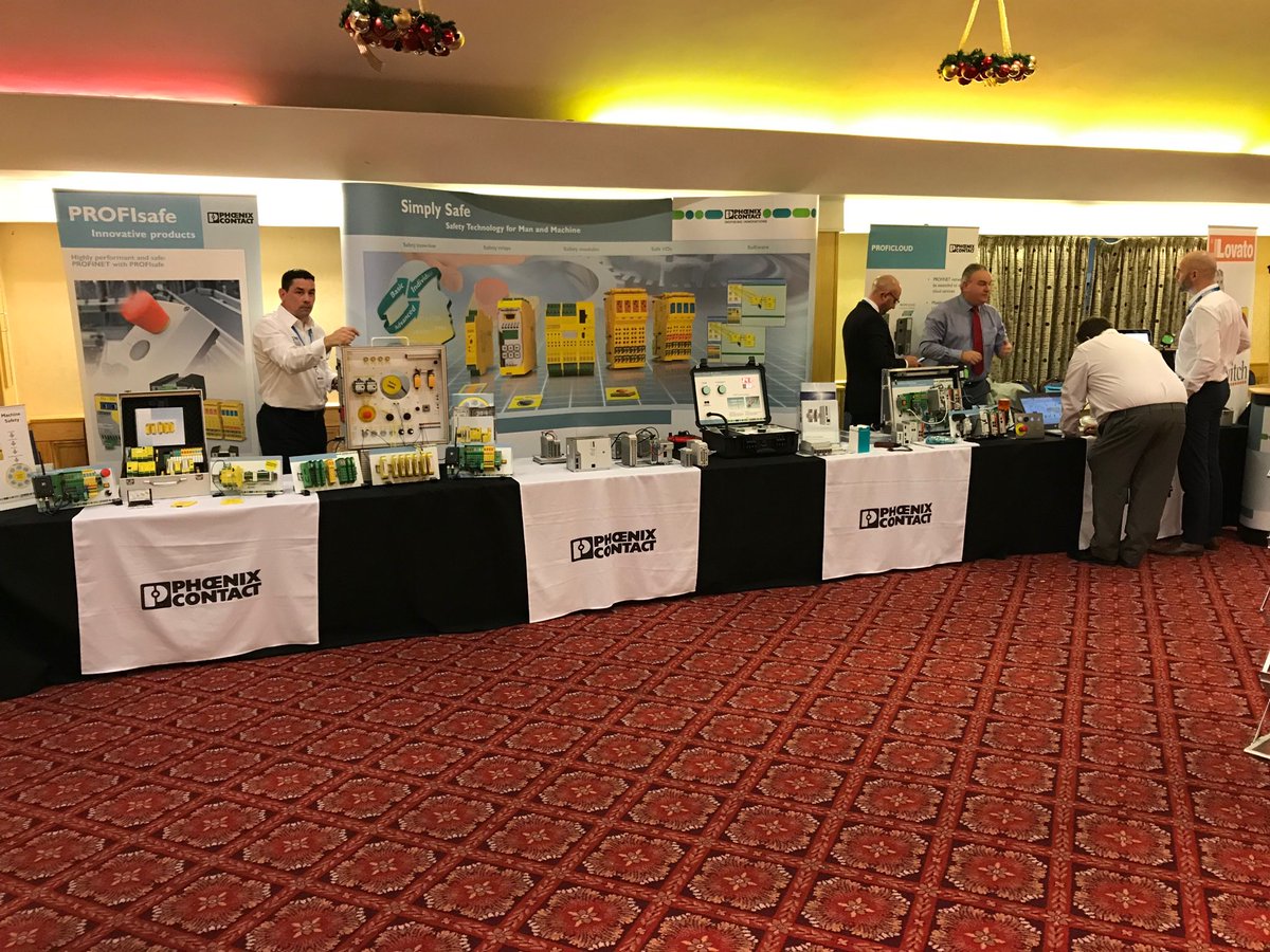 Tdeanephoenix's tweet photo. Let’s get ready to rumble!! Phoenix Contact taking it to the masses at Underwoods Leeds Technology day at the Cedar Court Hotel Wakefield #automation #functionalsafety @PhoenixContactU https://t.co/9TtBEoGt5U