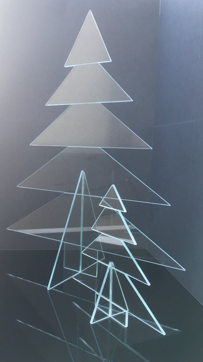 KettnerGlas's tweet photo. #Weihnachten kommt! Wir sind an  unserer #Dekoration - natürlich wie immer aus #Glas, mit liebevoller #Handarbeit und Leidenschaft. Wir finden https://t.co/FJlZxpiPk3 https://t.co/TVAiLp8bWU
