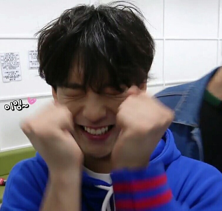 BornTOBeat_UJ's tweet photo. @mochisub0226 감사합니다😙 https://t.co/IqYtJniH8r