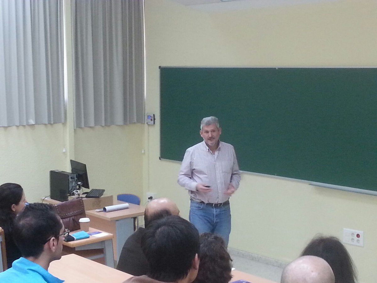 Facultad Física US tweet media