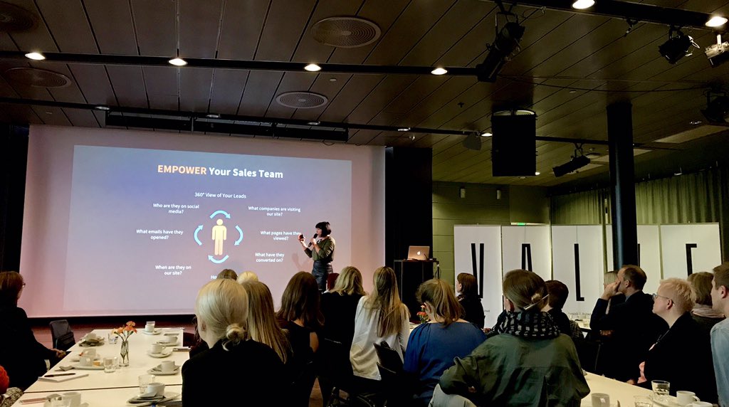 JVuorensola's tweet photo. Aamupäivä markkinoinnin automaation parissa. Lavalla Hubspotin Aviva Walsh #valvelive https://t.co/NCRBfntoe5