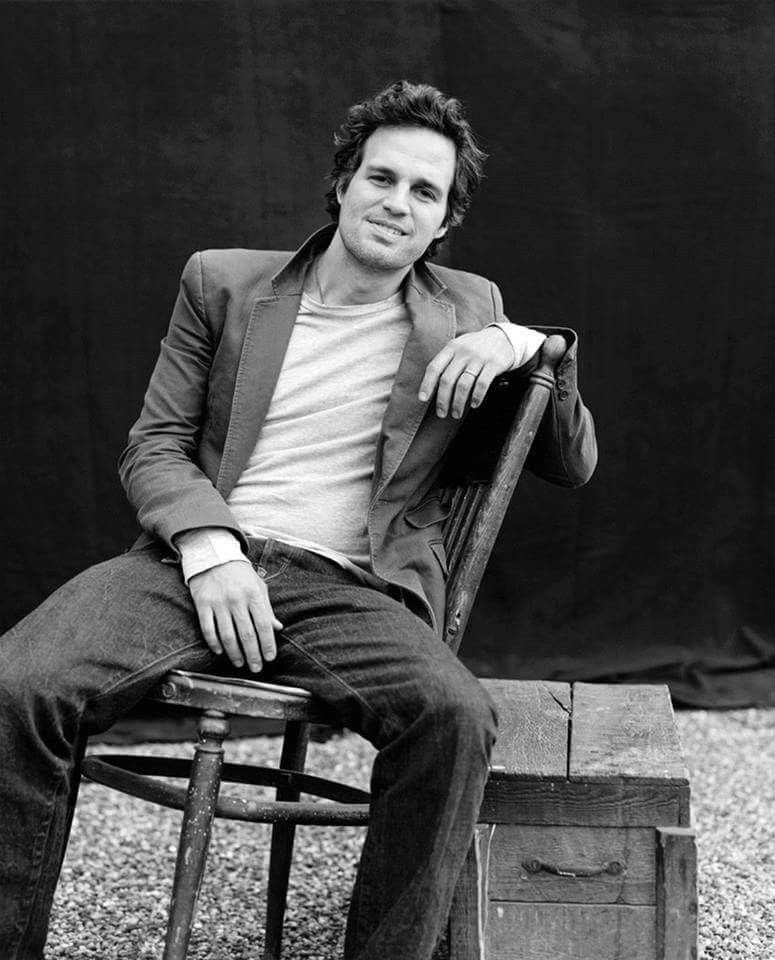 Happy birthday Mark Ruffalo ! 