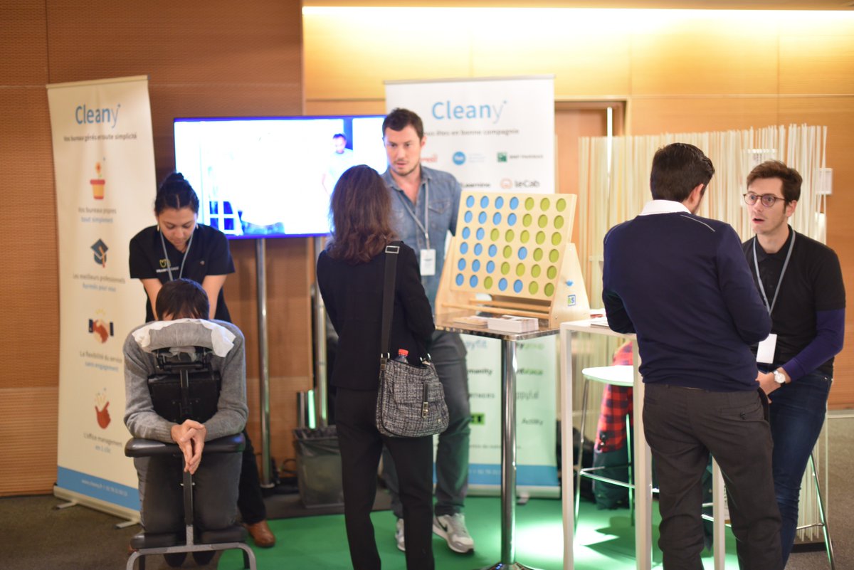 Cleany's tweet photo. [#RevolutionAtWork] Aujourd'hui encore notre partenaire @UrbanMassageFR vous attend à notre stand, pour un moment de détente bien mérité ! Profitez-en ! RDV au Salon Innovation ! 🤗☺️ @RevolutionatW https://t.co/3VhGBdGpQo