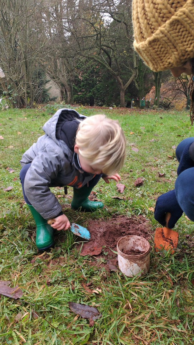 JRDiscoveryTree's tweet photo. Worm hunting success for Tuesday's toddlers. Followed by popcorn cooked over the campfire #forestschool #discoverytree https://t.co/QMFXMM16bR
