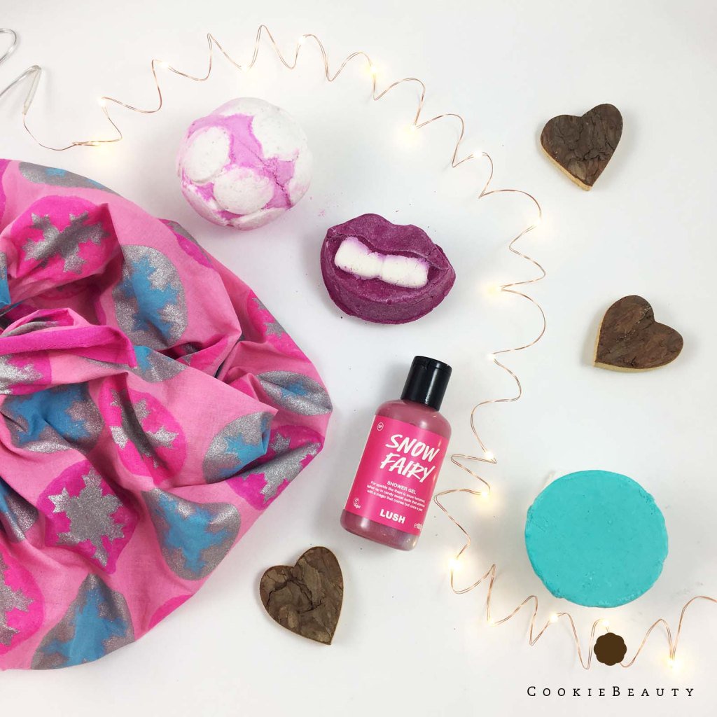 cb_bblog's tweet image. We “Lush” you a merry Christmas: la nuova collezione per Natale cookiebeauty.blog/2017/11/22/we-…