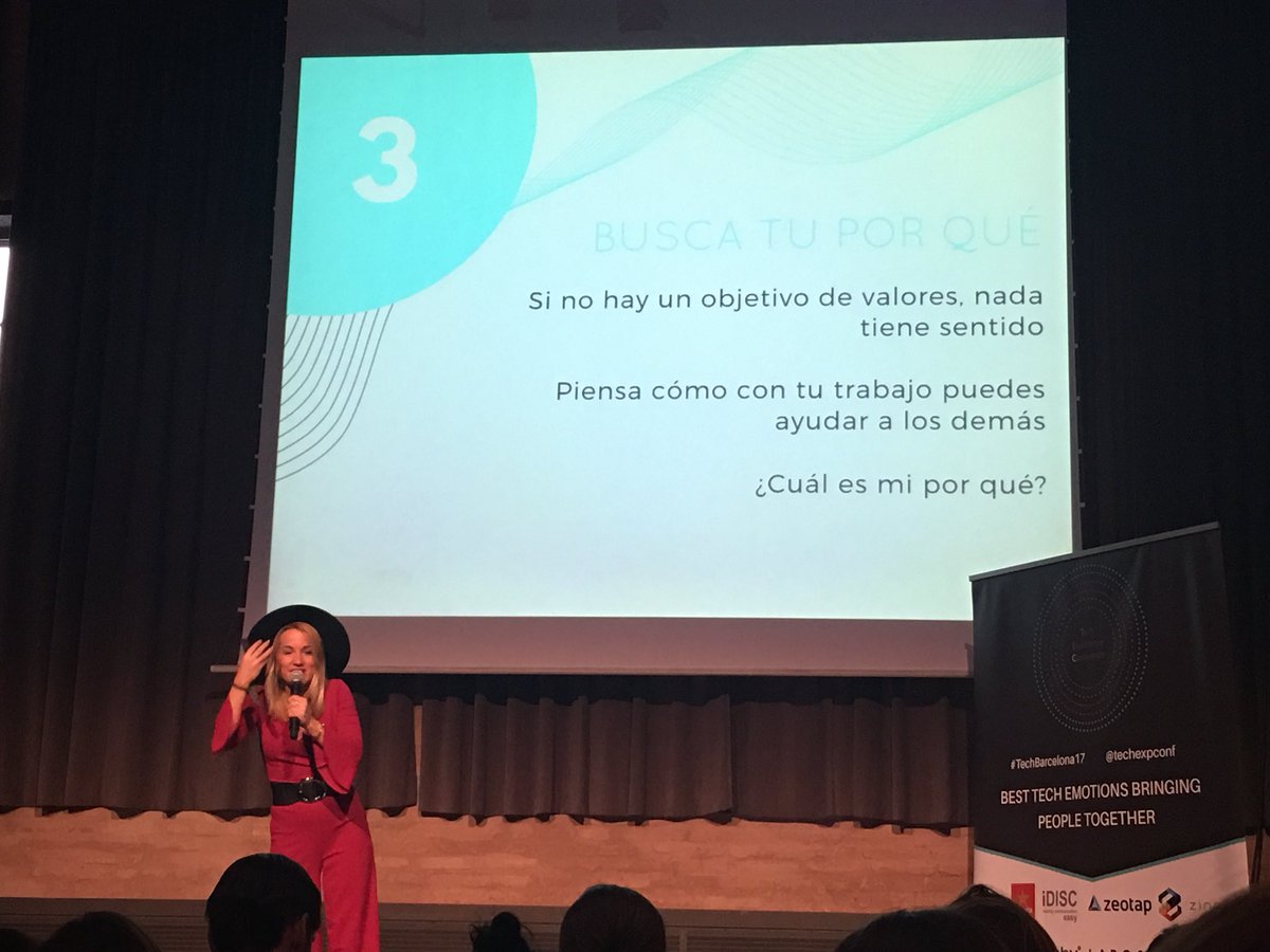 Immapg1's tweet photo. Trabajando nuestra marca personal con @glaaadys en 5 pasos   #TechBarcelona17 https://t.co/H6YxMct1sR