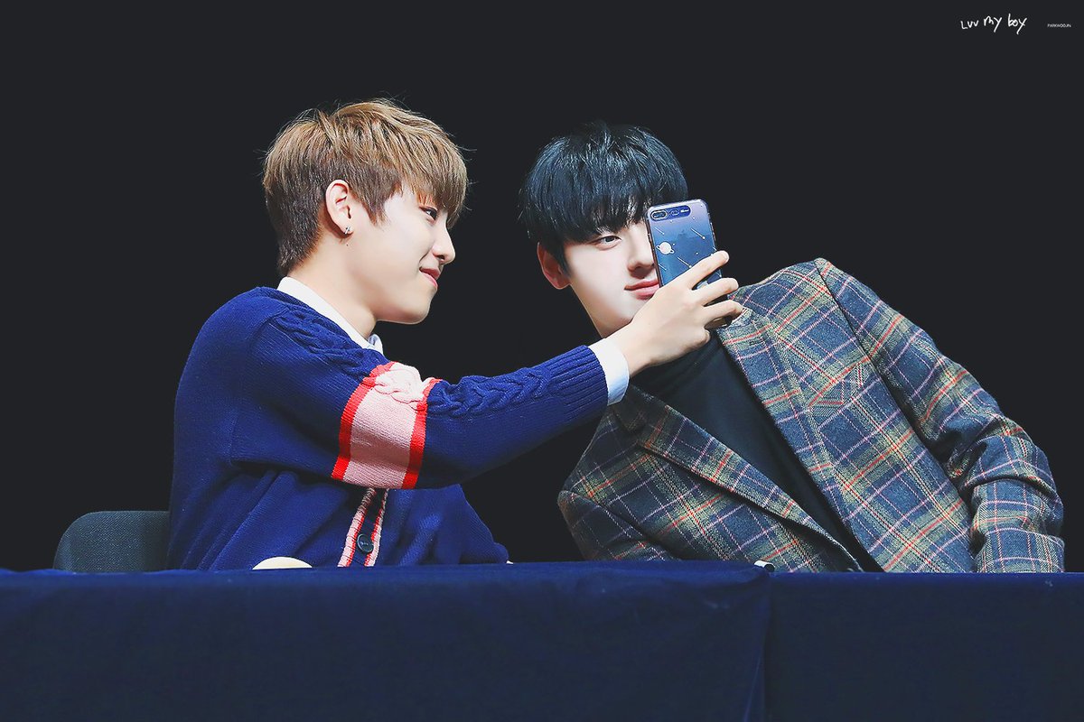 CN_archive's tweet photo. 빨리 풀어줘... 공카프사해줘... #참년 #황새즈 https://t.co/wpJ18Qyba8