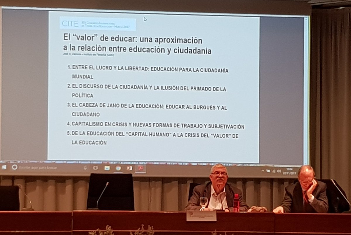 bthoilliez's tweet photo. Hoy seguimos en #CITE2017 @UMU | Juan A. Zamora Zaragoza @CSIC habla sobre "El 'valor' de educar: una aproximación a la relación entre educación y ciudadanía" https://t.co/cB2lv9SoGn