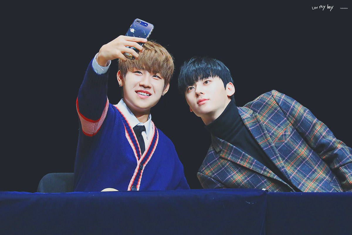 CN_archive's tweet photo. 빨리 풀어줘... 공카프사해줘... #참년 #황새즈 https://t.co/wpJ18Qyba8