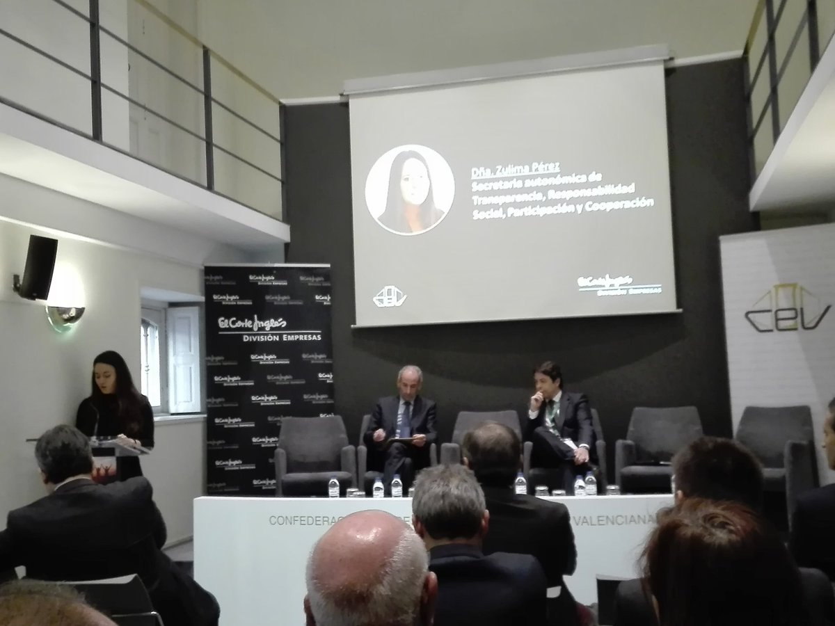 conexamos's tweet photo. "La ley de fomento de la #RS de la @generalitat ha sido aprobada para generar #Alianzas entre la administración y las organizaciones de la sociedad" @Zulima_Perez 
¡Pues nos encanta porque la bandera de nuestro barquito, el #iLABsValencia, es el #ODS17! ¿#Conexamos? #ConexamosODS https://t.co/oWKO9nvuZq