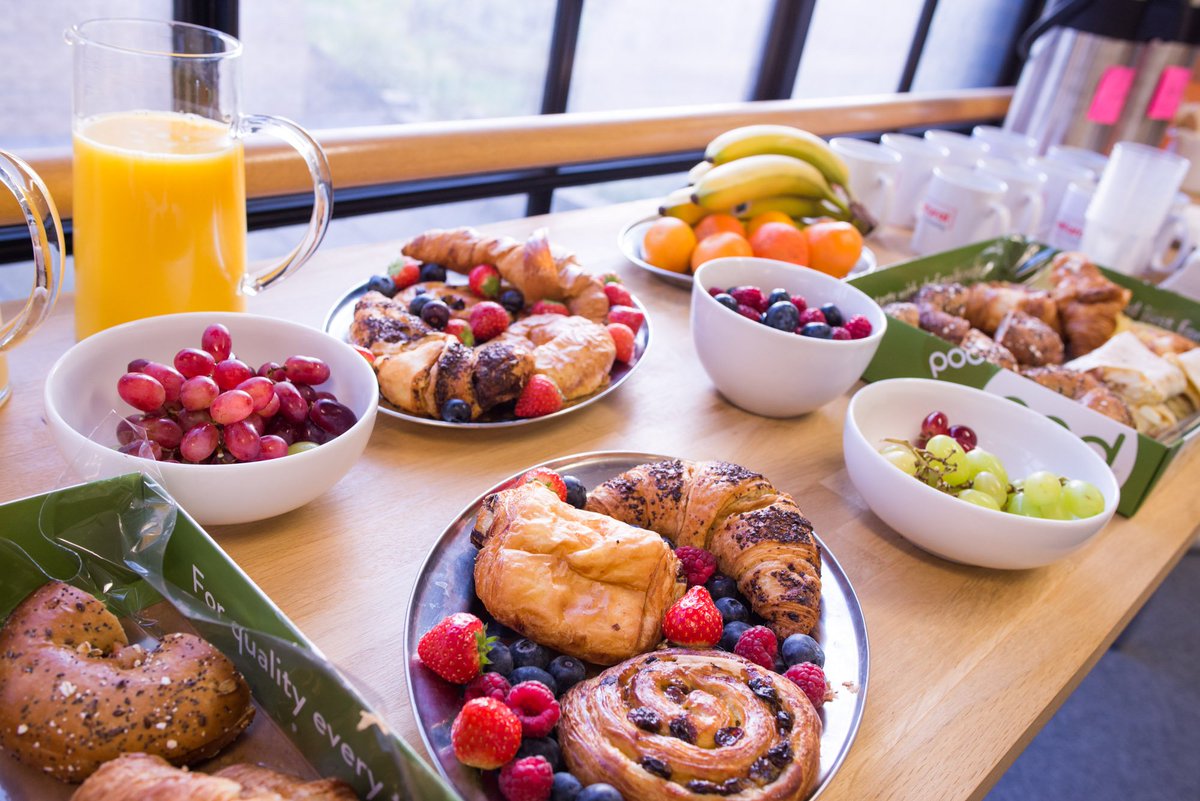 natural_sales's tweet photo. A great spread and some yummy @podfooduk platters for our #naturaltechroundtable https://t.co/VZ5hJ0HNYj