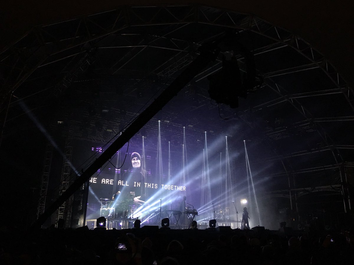 ilanbass's tweet photo. Highlights from a long weekend in #HongKong:
- Walk up to the Peak.
- @MassiveAttackUK headlining #Clockenflap2017 music festival.
- Attending @jfunders conference on connecting #Jewish communities in Asia, with Peretz Lavie, President @TechnionLive & Solina Chau, Director @LKSF. https://t.co/prJjE1zcQB