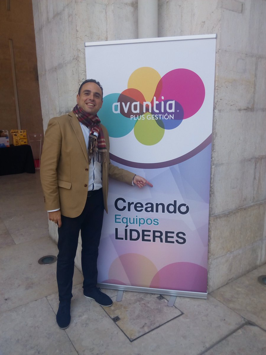 conzientemente's tweet photo. Muy ilusionados y tremendamente agradecidos desde #HumanPharmacy por haber podido acompañaros @BidaFarma en la VIII Convención Avantia con nuestro compañero @yoramonbarrera. A seguir Avantiando!!!! https://t.co/cKdggPJS6n